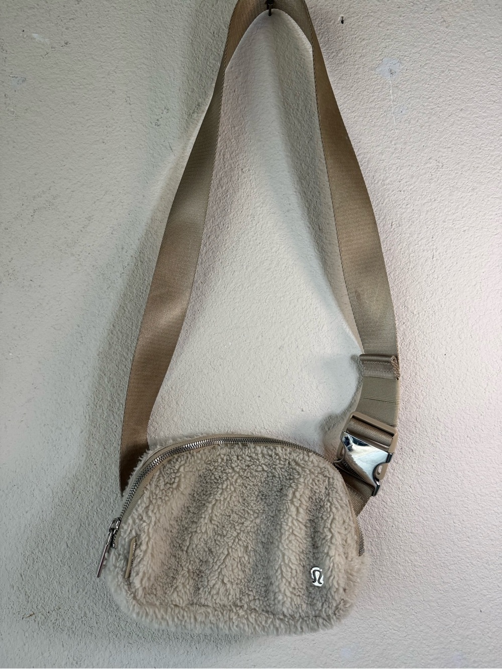 lululemon athletica Cream Sherpa Belt Bag with Tan Strap